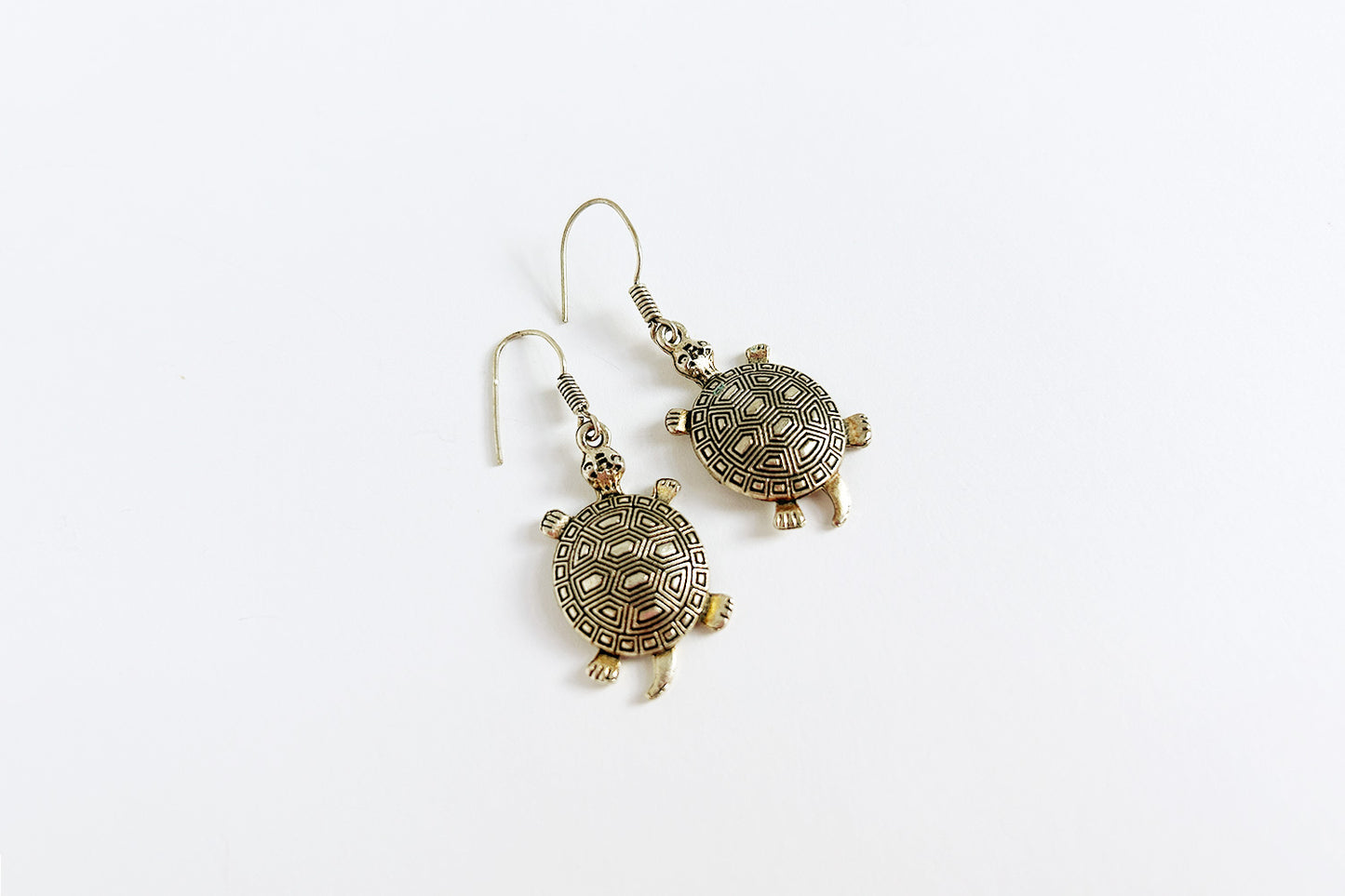 Boho turtoise pendant earrings