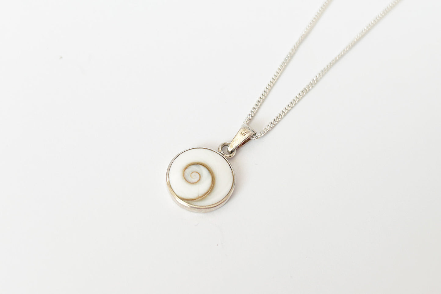 Sterling silver chain with seashell pendant